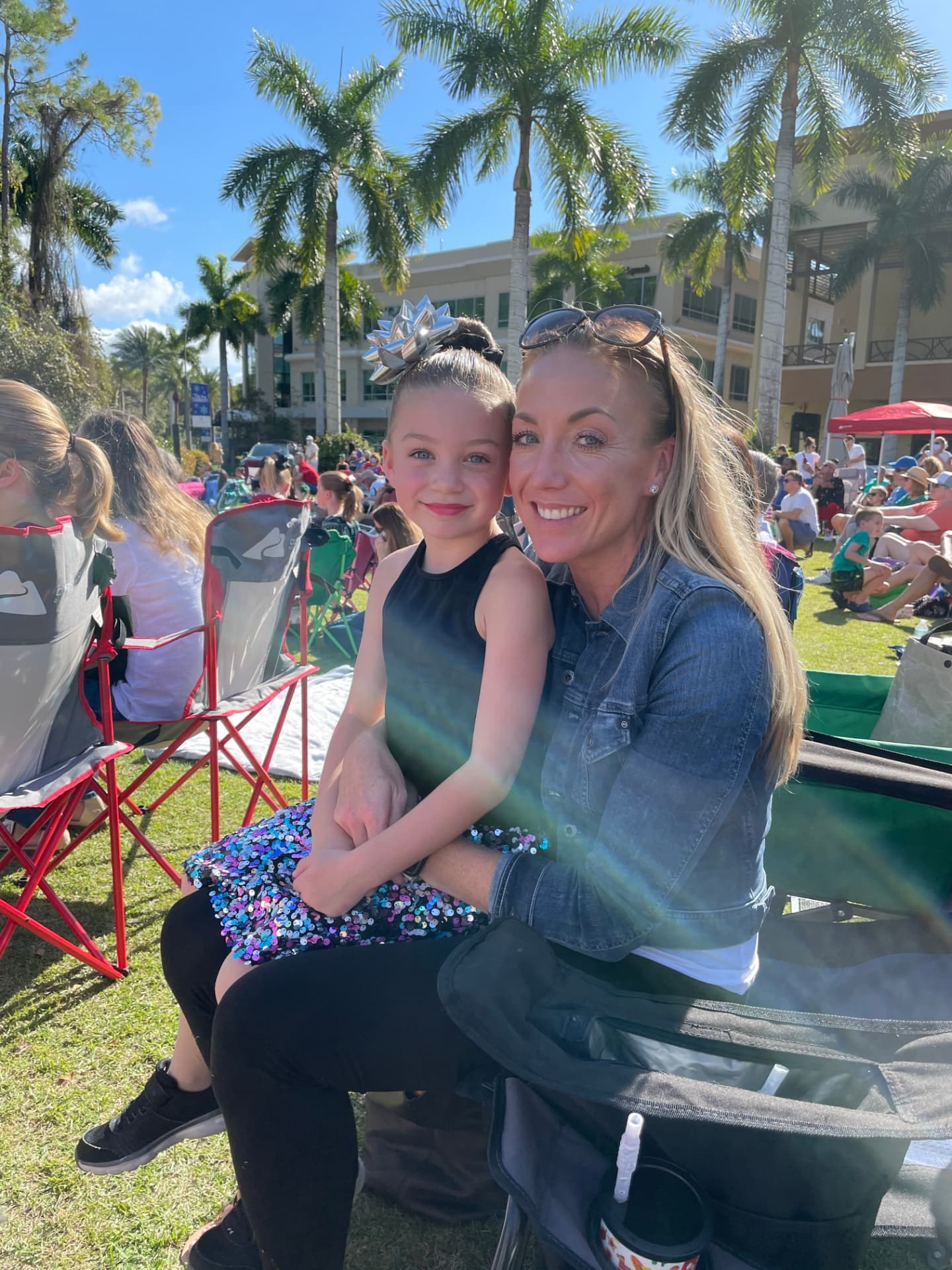 Elle and her mom together at an outdoor market in Naples, Florida